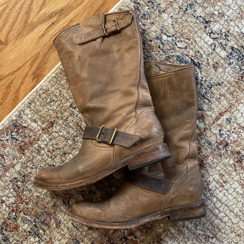 Tan short Steve Madden Freebird boots